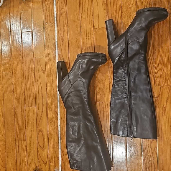 Platform heeled knee high boot - Picture 3 of 8